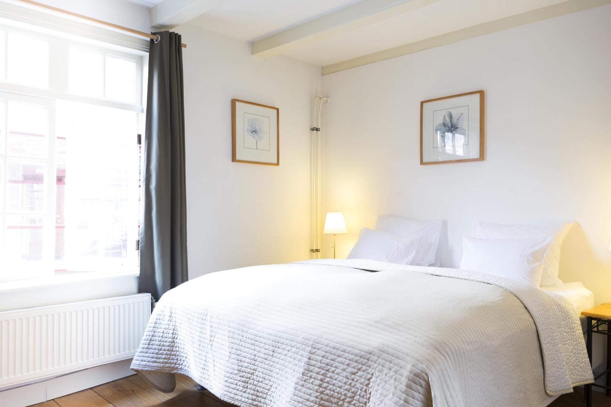 Haarlem Hotel Suites Oda fotoğraf